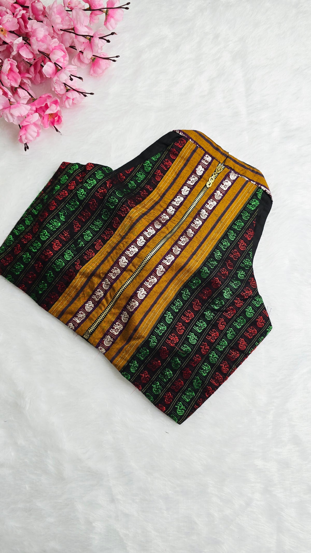 Halterneck Red Green With Mustard border